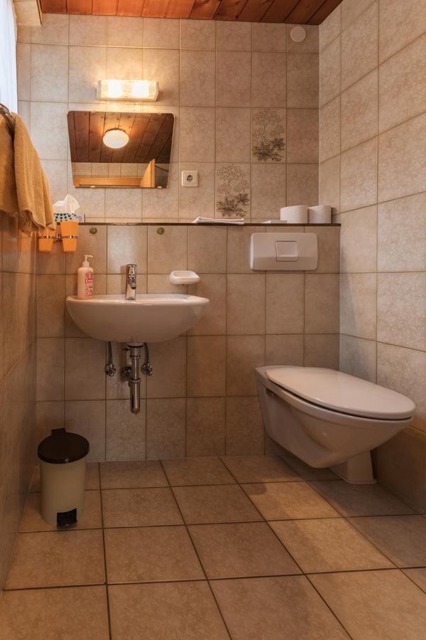 Kreuz Apartment *